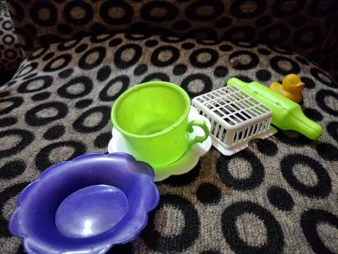 Fun roti maker toy lets kids mimic real cooking, Stock-Fotos