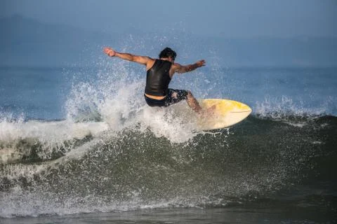 Fun sections to hit in during the south swell. 스톡 사진