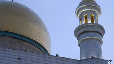 The functioning central mosque in the city of Almaty, built in the Muslim style Video stock 229992313