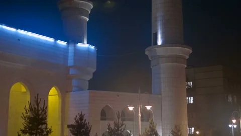 The functioning central mosque in the city of Almaty, built in the Muslim style Video stock 229997737