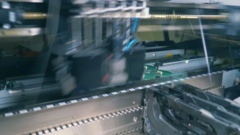 Functioning process of an industrial mechanism assembling microschemes Video stock 102587344
