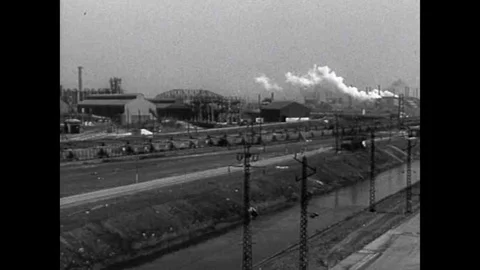 The functioning of a steel mill in 1948. 動画素材 110596880
