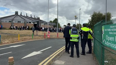 Funeral held for teenager killed in wrong-way motorway crash Stockbeeldmateriaal 342974403