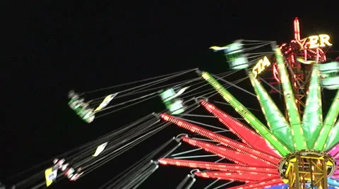Funfair thrill-ride Stock Footage 33472685