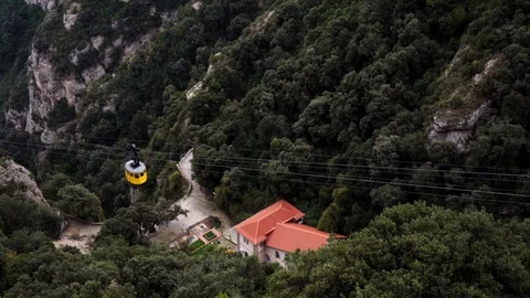 Funicular cable car moeving up to the mointain Video stock 98407741