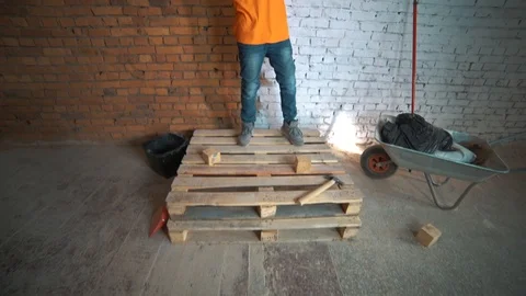 Funky and successful engineer, manager or architect dancing and having fun Stock-Footage 89709658