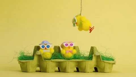 Funny easter stop motion animation chicken in nest eggs time lapse Stock-Footage 300363993