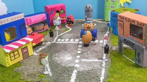 A funny eggs stop motion against Donald Trump Stock-Footage 89902143