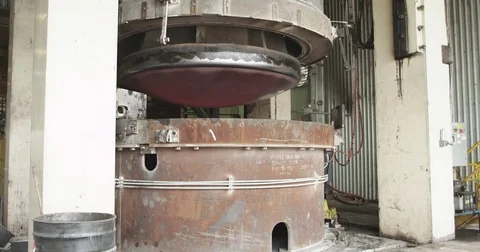 Furnace Closing 動画素材 81224101