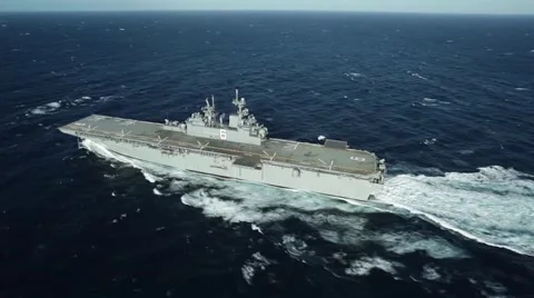 Future amphibious assault ship USS America (LHA 6) sails the Gulf. Stock-Footage 42683672