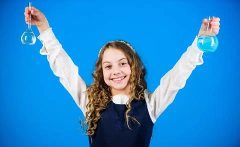 Future microbiologist. School laboratory. Learn patterns of nature. Education Foto stock