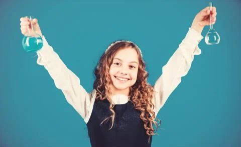 Future microbiologist. School laboratory. Learn patterns of nature. Education Foto stock