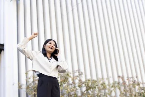 Future remote work combines technology smart phone connection online white .. Foto stock