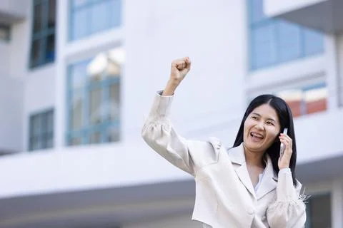 Future remote work combines technology smart phone connection online white .. Foto stock