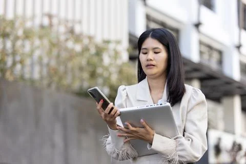 Future remote work combines technology smart phone connection online white .. Stock-Fotos