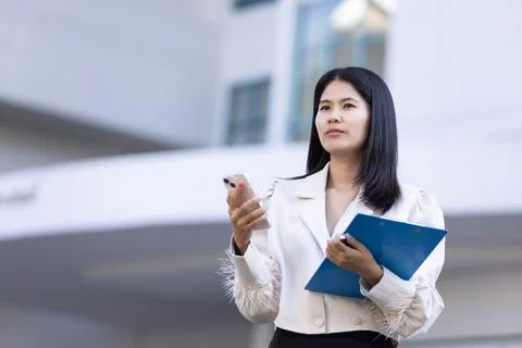Future remote work combines technology smart phone connection online white .. Foto stock