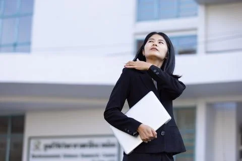 Future remote work combines technology smart phone digital business woman e.. Foto stock