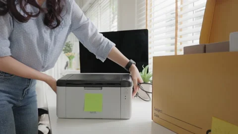 Future of workforce remote work permanently. Work from home challenge. Vidéo 172227236