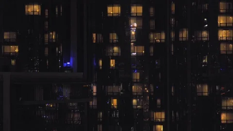 Futuristic exterior elevators going up and down. NIght shot Vidéo 76261405
