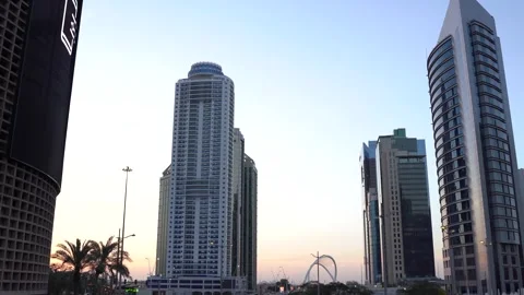 Futuristic Urban Development and Real Estate in Qatar Vidéo 334448735