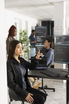 Futuristic Web Developer Using Holographic Interface Stockfoto's