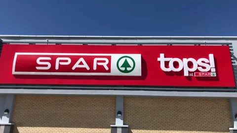 Gaborone, Botswana, August 2022. Spar and Tops shop Exterior. HD 4K 库存影片 204786314