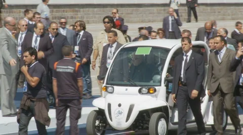 Gaddafi surrounded by bodyguards at the G8 summit ,  L'Aquila - Italy 2009 Stockbeeldmateriaal 1073340