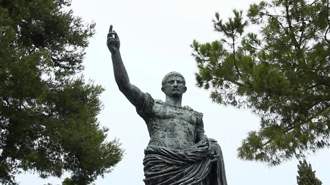 Gaius Iulius Caesar Octavianus Augustus Julius Caesar Statue real time Video stock 83277566