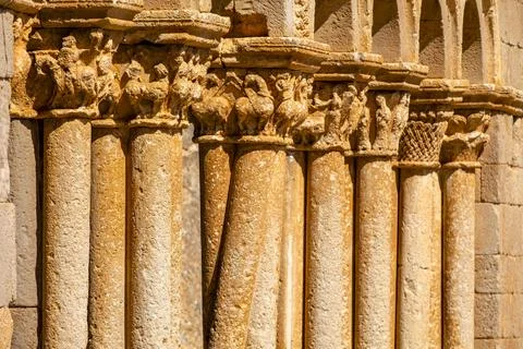 Galera porticada, Iglesia de San Pedro Apstol, Romnico, siglo XII -declarada  Stock Photos