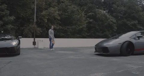 Gallardo parking- 스톡 동영상 105122033
