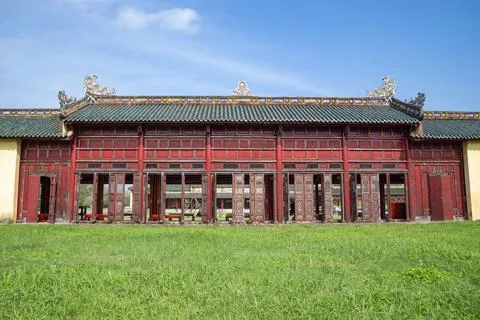 Gallery of the ancient palace complex of the forbidden Purple city. Hue Fotos Stock