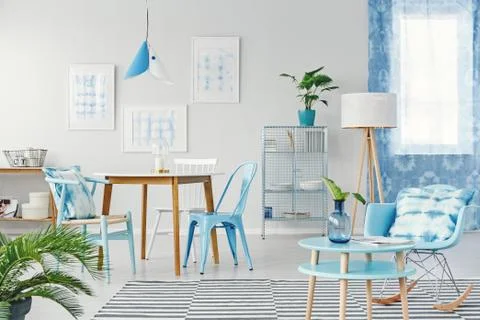 Gallery in spacious dining room 库存照片