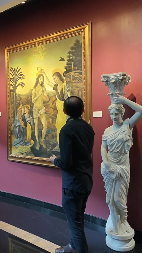 Gallery tour Stock Footage 315141294