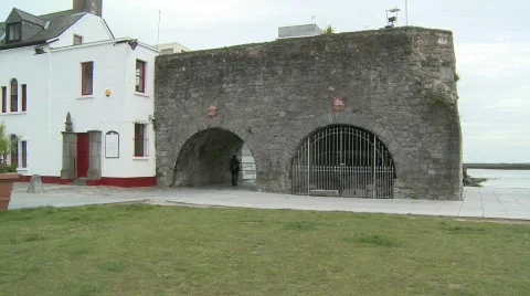 Galway Spanish Arch Sequence Stockbeeldmateriaal 373407