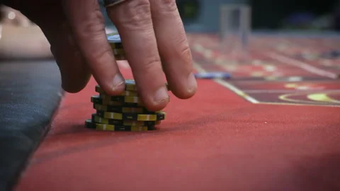 Gambling Hands Vidéo 165129807