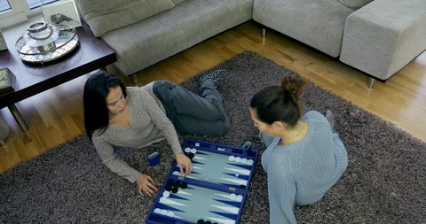 Game of Backgammon Stockbeeldmateriaal 129644101