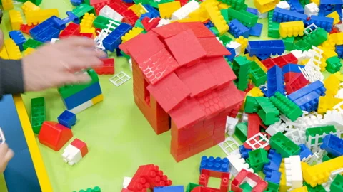 A game with multi-colored blocks. construction of buildings 库存影片 87410233