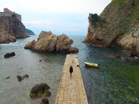 Game of Thrones scene in dubrovnik old town 스톡 동영상 76027995