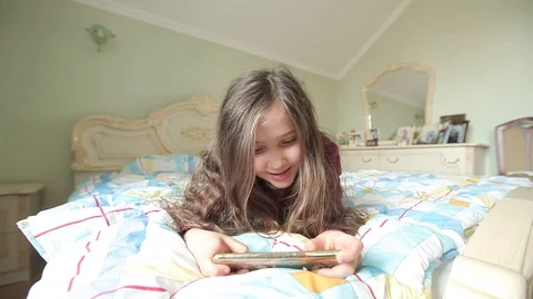 Gaming 01 Video stock 128828964