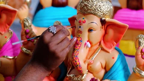 Ganesh idol making getting ready for Ganesh festival in India Vidéo 280757588