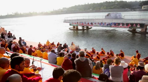 Ganga Aarti in Rishikesh Stock Footage 41243961