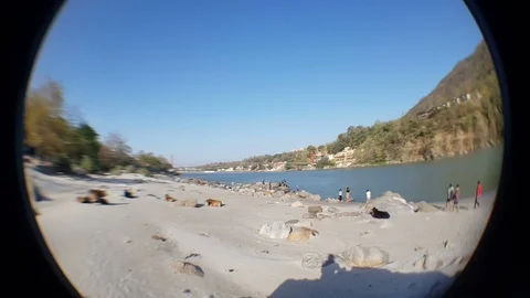 Ganga river flow in Uttarakhand Vídeo Stock 106712371