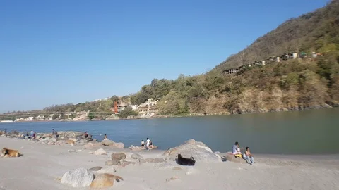 Ganga river flow in Uttarakhand Vídeo Stock 106715206