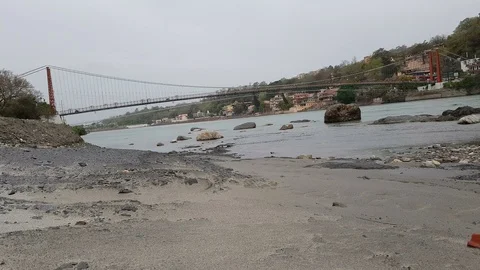 Ganga river flow in Uttarakhand Vídeo Stock 106715488