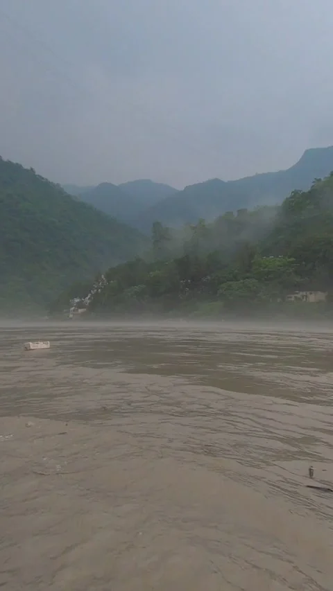 Ganges River and Himalayan Mountains in Rishikesh, India – Time-Lapse 動画素材 345165661