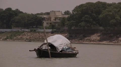 Ganges Small Boat in River 動画素材 8555260