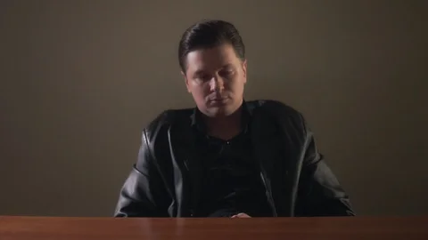 Gangster in handcuffs Video stock 87113281