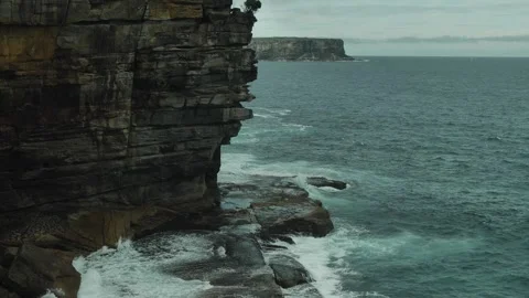 The Gap in Sydney and large slow motion crashing wave 4K Video stock 267510563