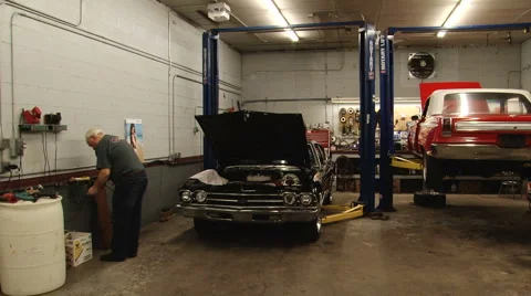Garage Auto Shop 動画素材 1105547