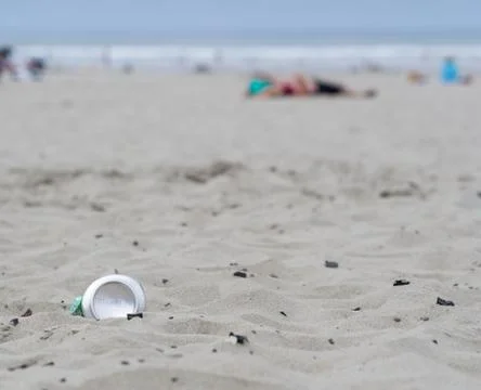Garbage on beach Foto stock